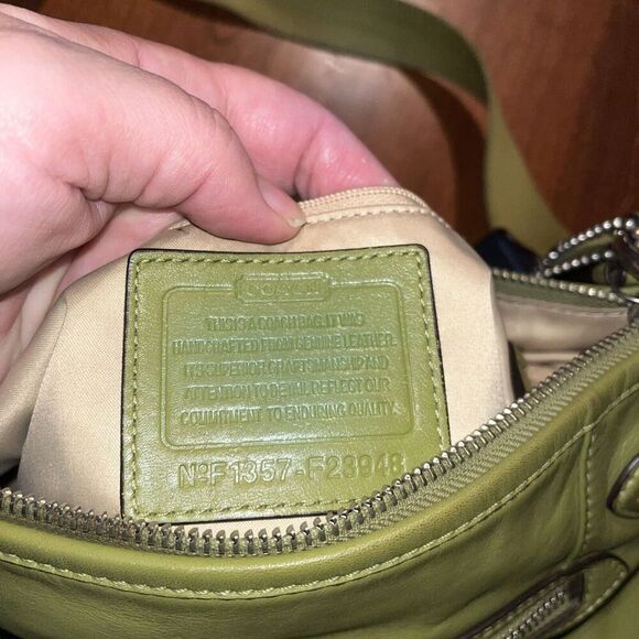 AUTHENTIC COACH CONVERTIBLE HOBO SHOULDER BAG, Green - Picture 6 of 8
